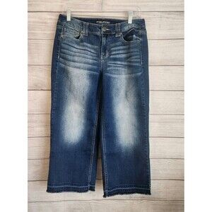 Maurices womens 9/10 blue denim distressed wide leg capri jeans